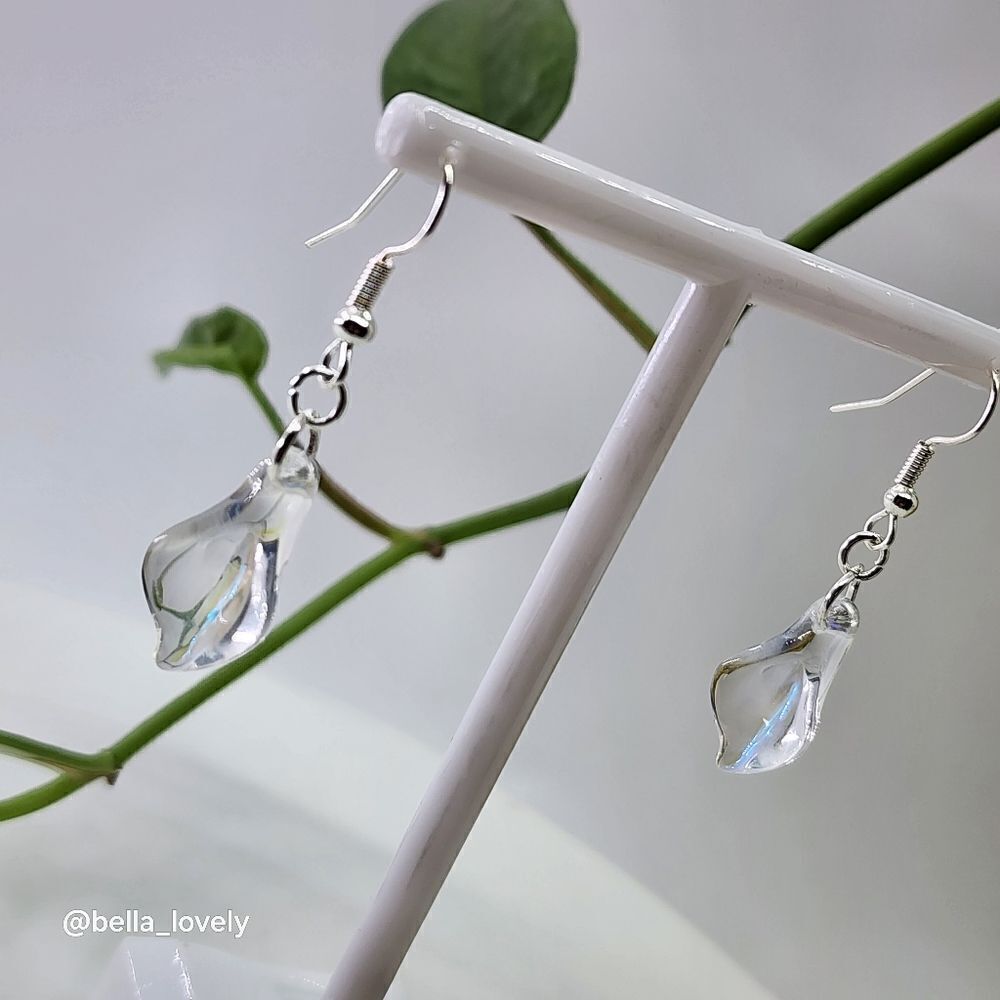 Carved White Blue Titanium Crystal Morning Glory Calla Lily Drop Dangle Earrings